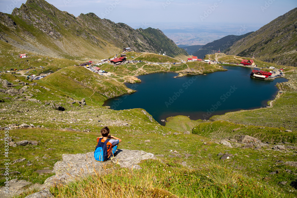 Rumänien: Der Balea-See (rumänisch: Balea Lac) von oben. 