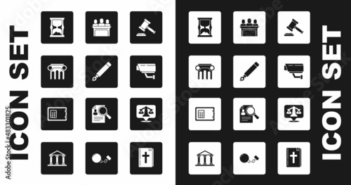 Set Judge gavel, Fountain pen nib, Law pillar, Old hourglass, Security camera, Jurors, Scales of justice and Safe icon. Vector