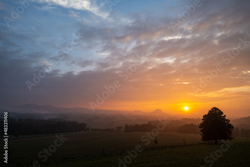 Blick vom Adamsberg auf das Elbtal und Lilienstein - schöner Sonnenuntergang