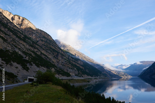 Am Lago di Livigno zwischen Italien und der Schweiz