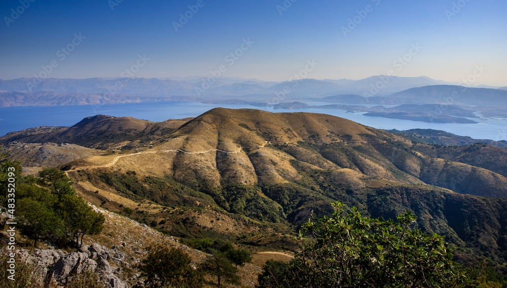 Naklejka premium Mountains