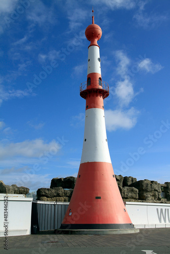 Leuchtturm  Underfeuer  Schiff  Orientierung  Bremerhaven  Hansestadt Bremen  Deutschland  Europa  -- Lighthouse  Underfire  Ship  Orientation  Bremerhaven  Hanseatic City of Bremen  Germany  Europe