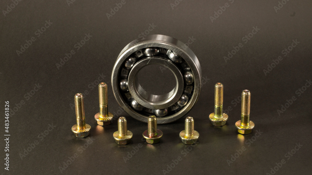 Rodamientos de bolas y rodamientos cónicos de acero. Uso industrial y automotriz. Rodamientos de bolas y rodamientos cónicos de acero. Uso industrial y automotriz.
