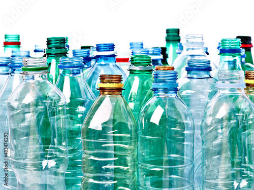 Fotografie plastic bottle empty transparent recycling container water environment drink gar