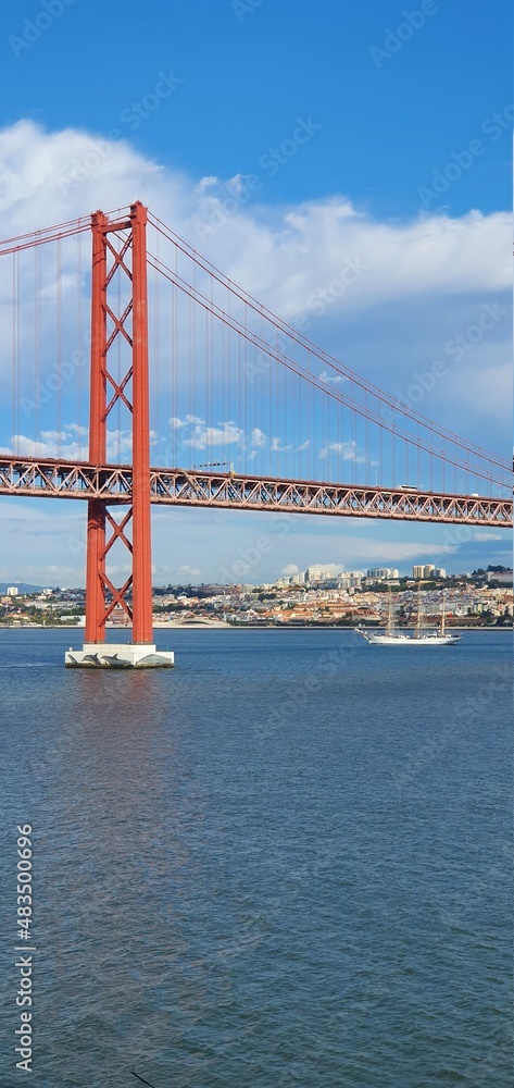 Fototapeta premium bridge on April 25 in Portugal