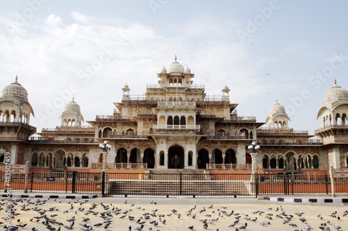 Albert Hall, Jaipur.. Albert Hall is located in the Ram Niwas Garden in Jaipur. It houses the Central Museum.