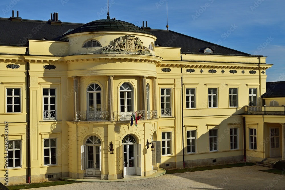 Schloss Károlyi in Fehérvárcsurgó, Ungarn	