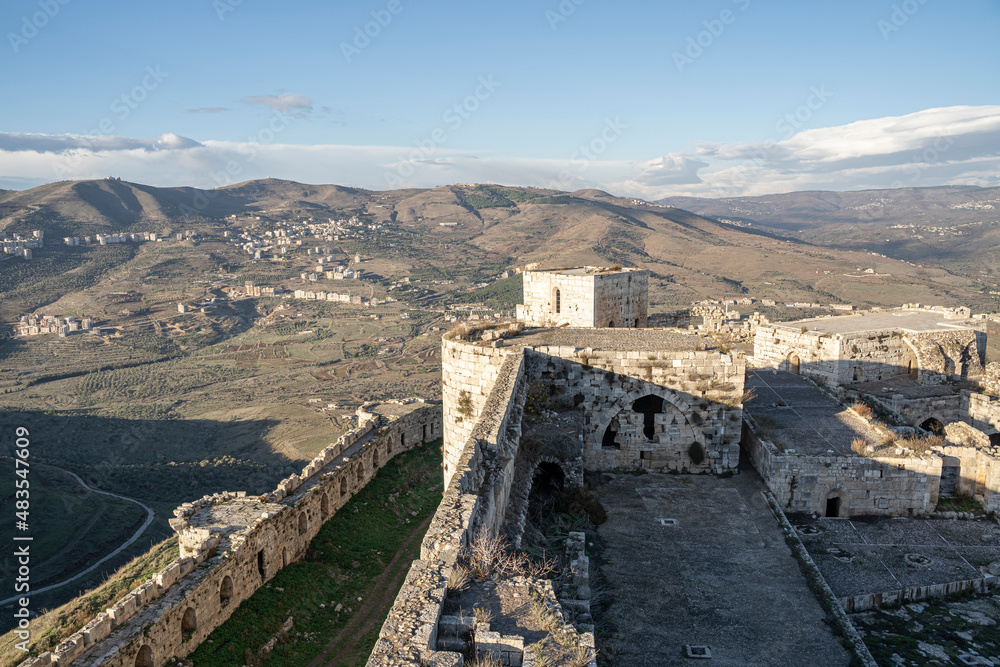 Syria's Crusader Castles "Krak des Chevaliers" - obrazy, fototapety, plakaty 