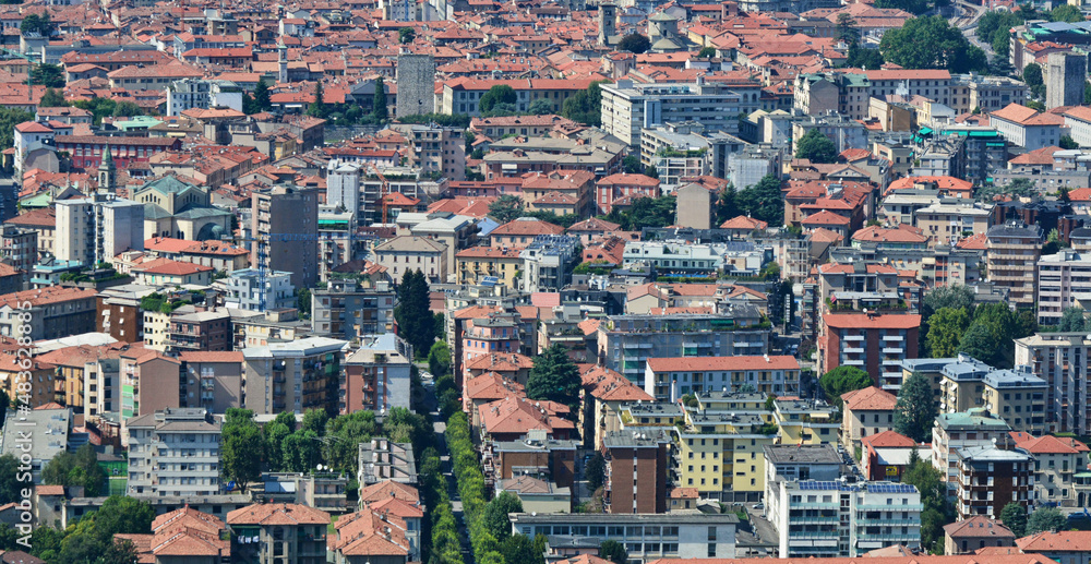 Vista della città di Como da un punto panoramico.