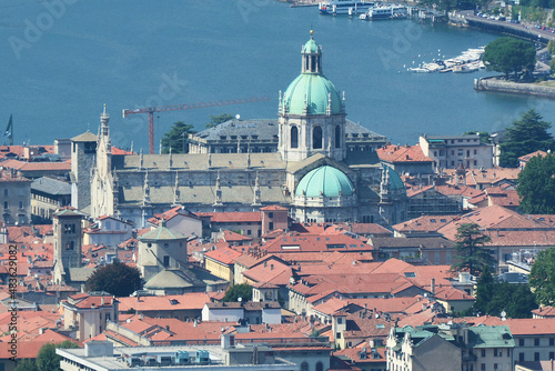 Il Duomo di Como visto dal punto panoramico del Monte Goj.