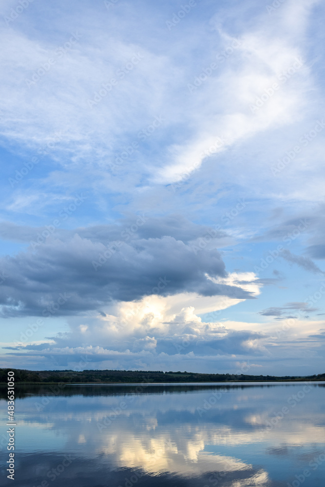 Obraz premium Clouds on the blue sky
