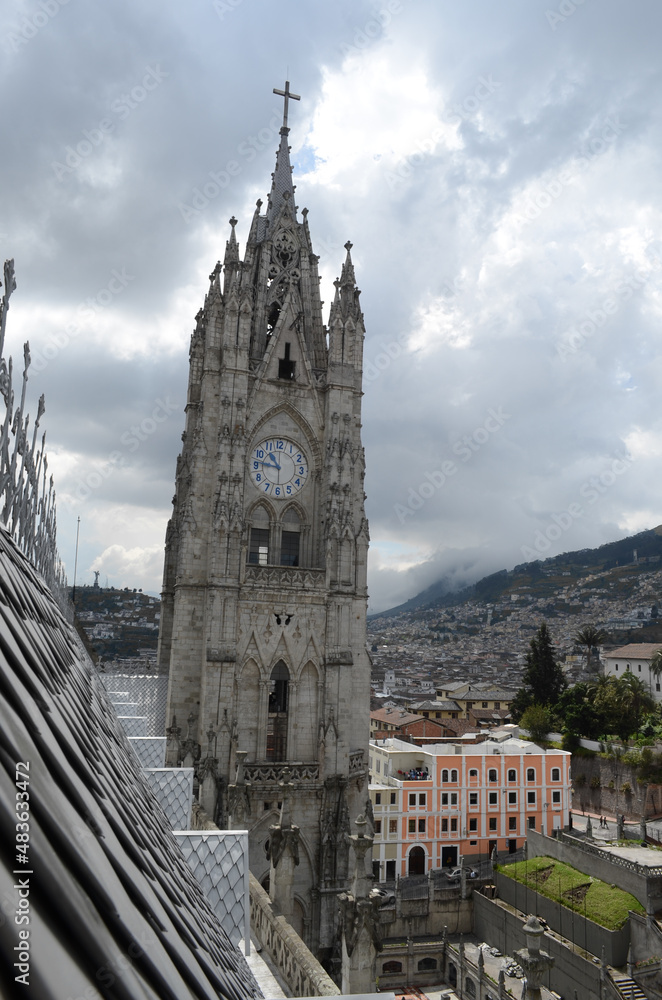 Basilica del Voto Nacional en Quito, Ecuador