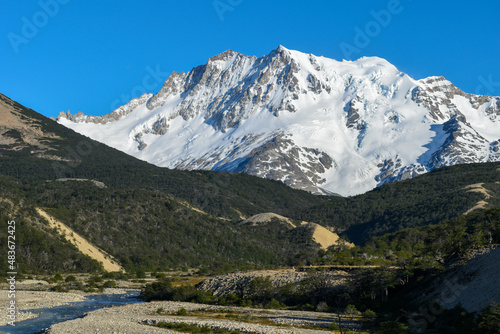 Fototapeta Naklejka Na Ścianę i Meble -  view of Mt. Cerro Hermoso in Patagonia, Argentina