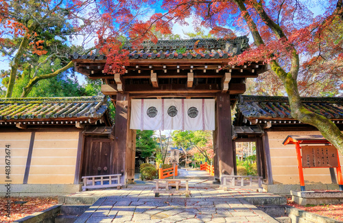 京都、今宮神社の東門 © sonda0112
