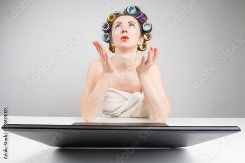 Lifestyle woman. Girl in cu...