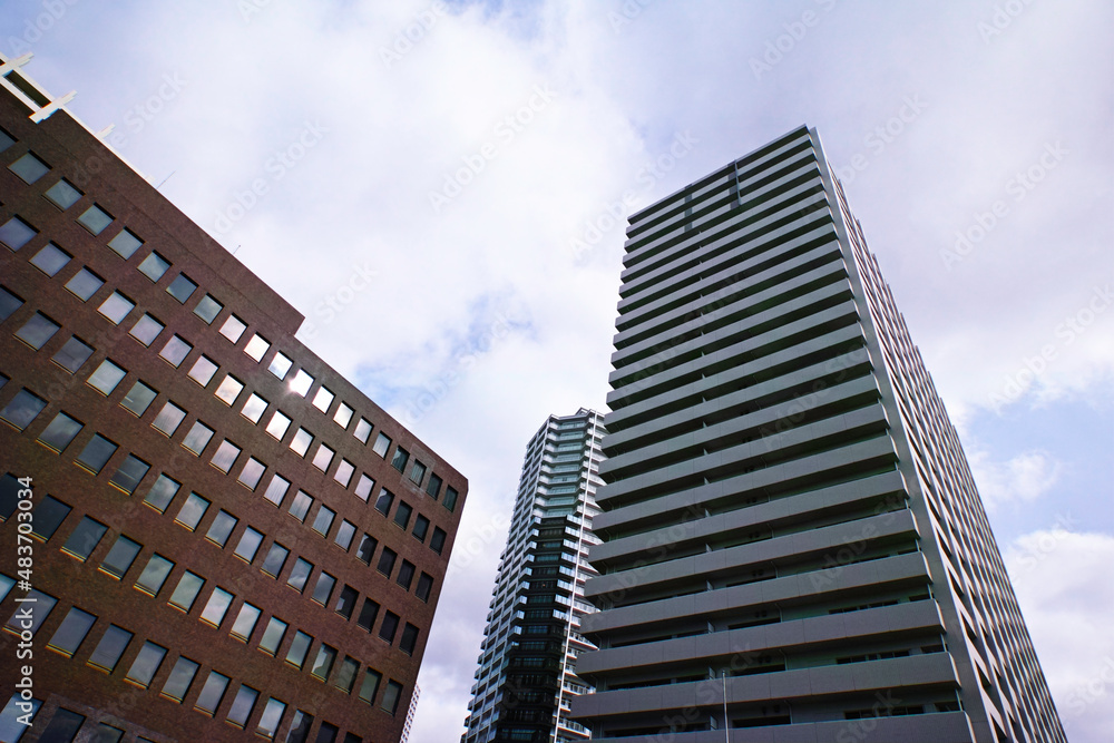 Fototapeta premium 都会のビル。