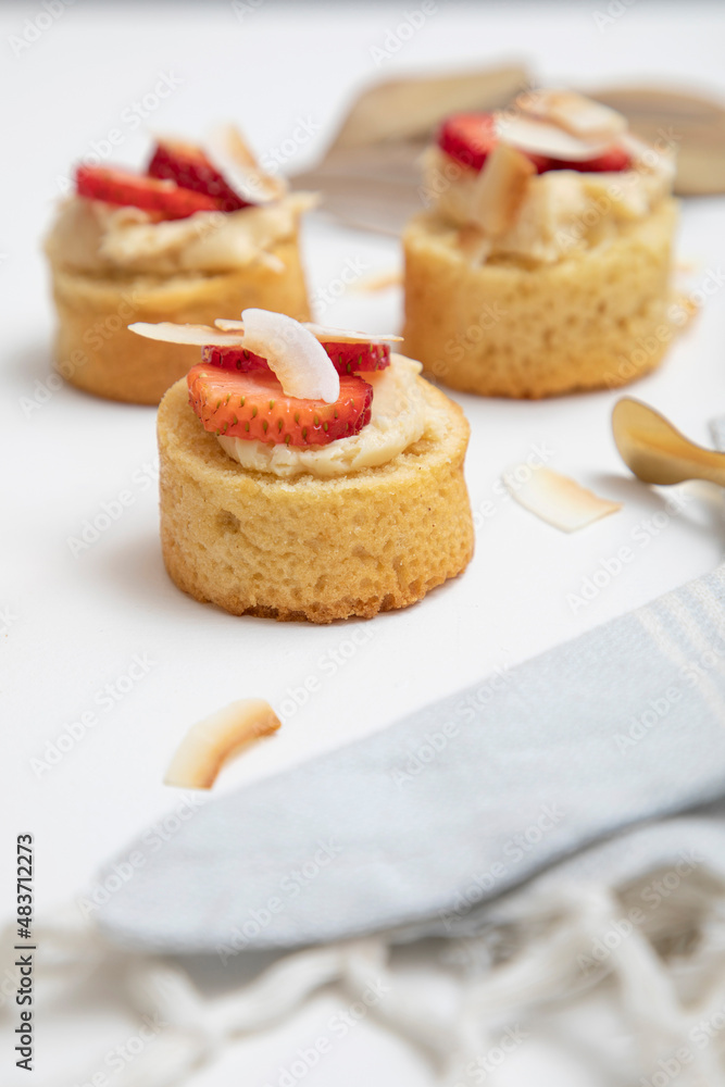 Strawberry shortcake with toasted coconut cream Strawberry shortcake with toasted coconut cream