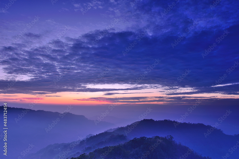 Clouds before sunrise and flowing clouds on the mountain in Yundong Villa Miaoli