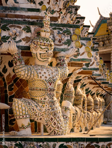 Under pressure - Wat Arun, Bangkok, Thailand photo