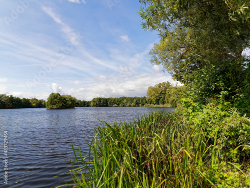 Foto Sander Baggerseen im Naturschutzgebiet Mainaue bei Augsfeld, Landkreis Hassberge