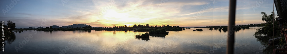 Laos - By Vincent Kuyvenhoven