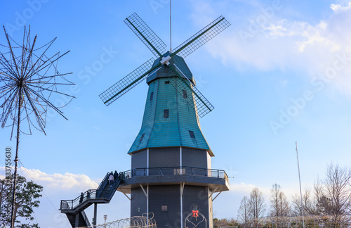 土浦市の霞ヶ浦総合公園になるオランダ風車