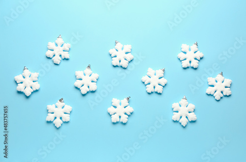 White snowflake ornaments o...