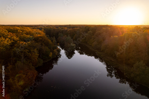 Etang de Berthommiers au coucher du soleil, Automne 2021, Chateauroux, France