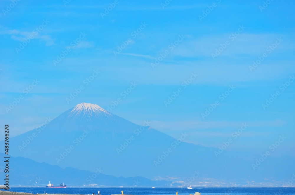 静岡県三保松原から見る富士山