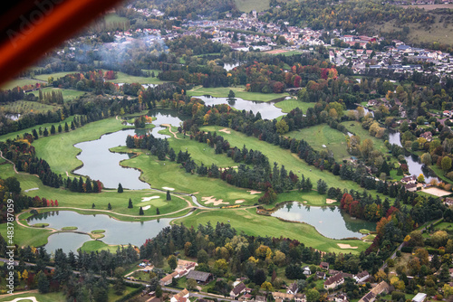 vue aérienne automnale du golf Parc Robert Hersant à La Chaussée-d'Ivry dans l'Eure-et-Loir en France