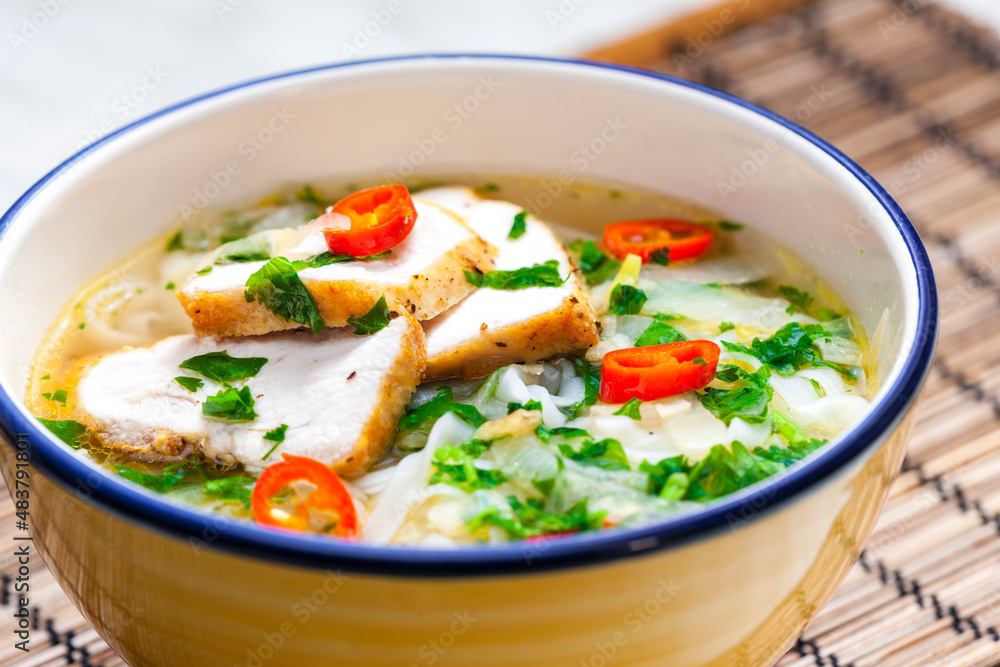 Vieatnamese soup pho with chicken meat