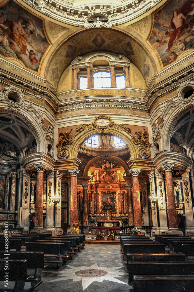 The brilliant architect Guarino Guarini in the Piedmontese Baroque style built the Church of San Lorenzo in 1666-1680. Many innovations of this church have entered the world architecture.   