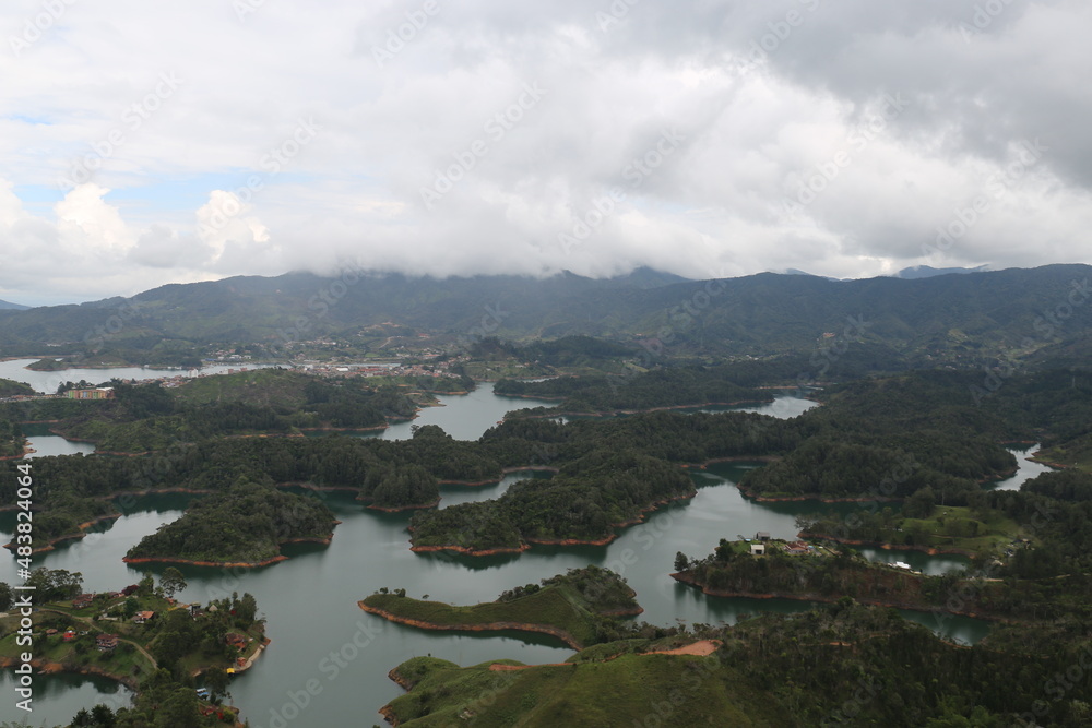 Obraz premium Reservoir in Colombia near the rock