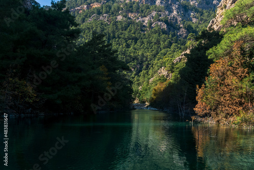 Fototapeta Naklejka Na Ścianę i Meble -  autumn mountain landscape with shady lake