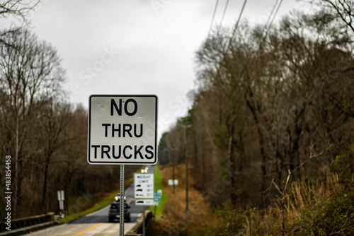 No thru truck road sign 