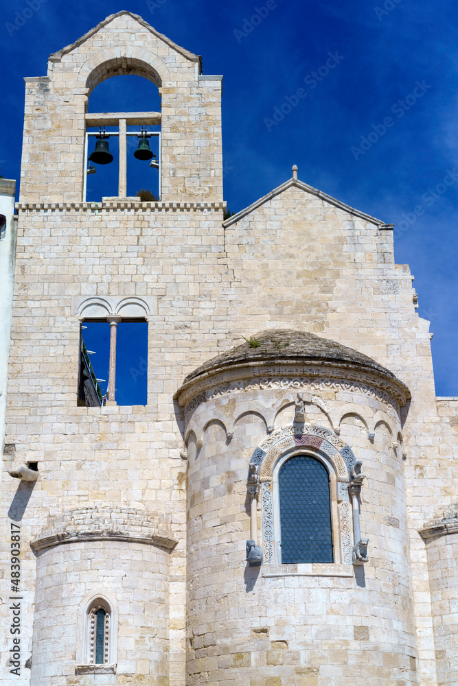 Trani, Apulia, Italy: old buildings Trani, Apulia, Italy: old buildings