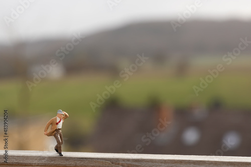 Spaziergänger im Sturm