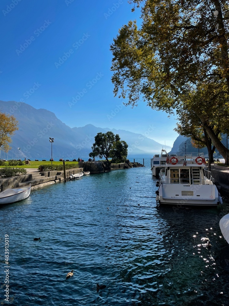 Fototapeta premium boats on the river