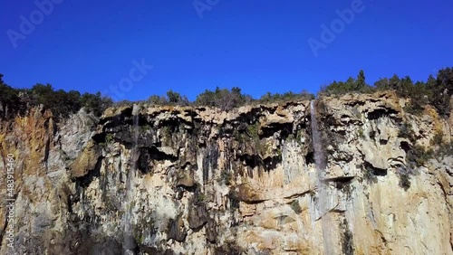 Wallpaper Mural Lequarci upward reveal Torontodigital.ca