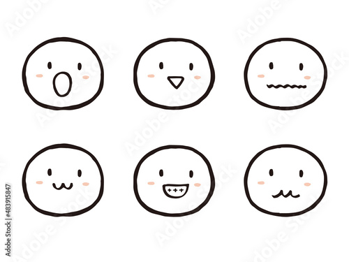 かわいい表情のセット／手描きイラスト素材