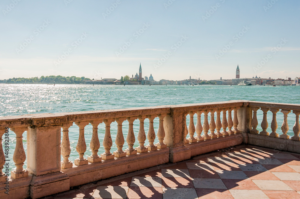 Venedig, Altstadt, Insel, Lagune Kanäle, Markusplatz, Markusdom, San Giorgio Maggiore, historische Häuser, Dogenpalast, Sommer, Italien Venedig, Altstadt, Insel, Lagune Kanäle, Markusplatz, Markusdom, San Giorgio Maggiore, historische Häuser, Dogenpalast, Sommer, Italien