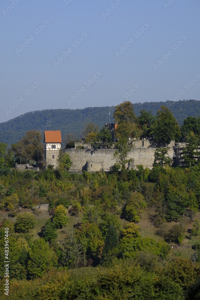 Blick von der Wart auf Schloss Königsberg bei Königsberg in Bayern, Landkreis Hassberge, Unterfranken, Franken, Bayern, Deutschland