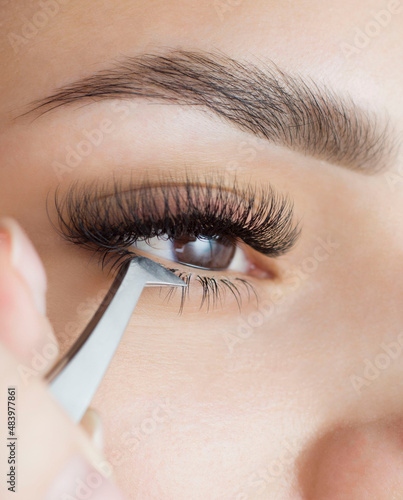 Valokuvatapetti Extension of the lower eyelashes