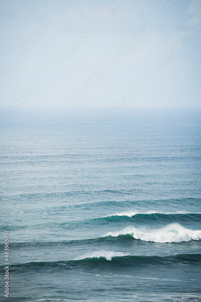 Fototapeta premium Lines of ocean storm waves in coastal Oregon