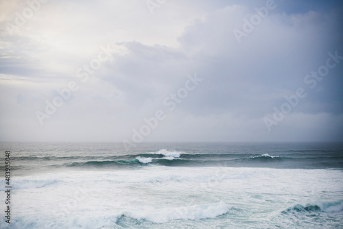 фотографія Stormy ocean waves during dusky sunset in coastal Oregon