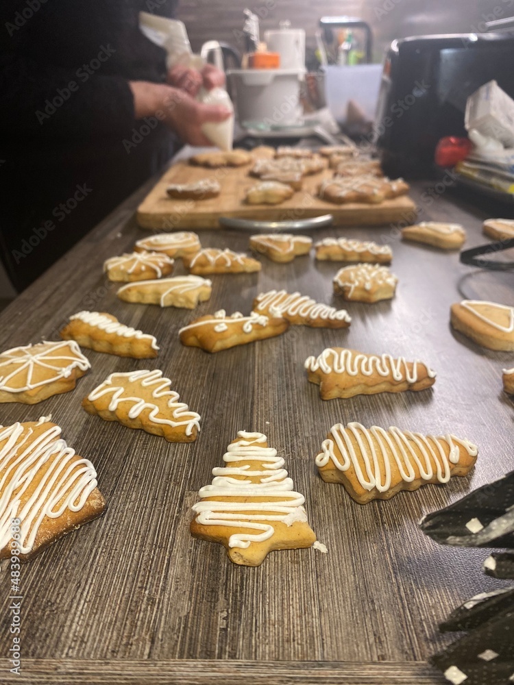 Christmas tree shaped biscuits with lemon glaze Christmas tree shaped biscuits with lemon glaze