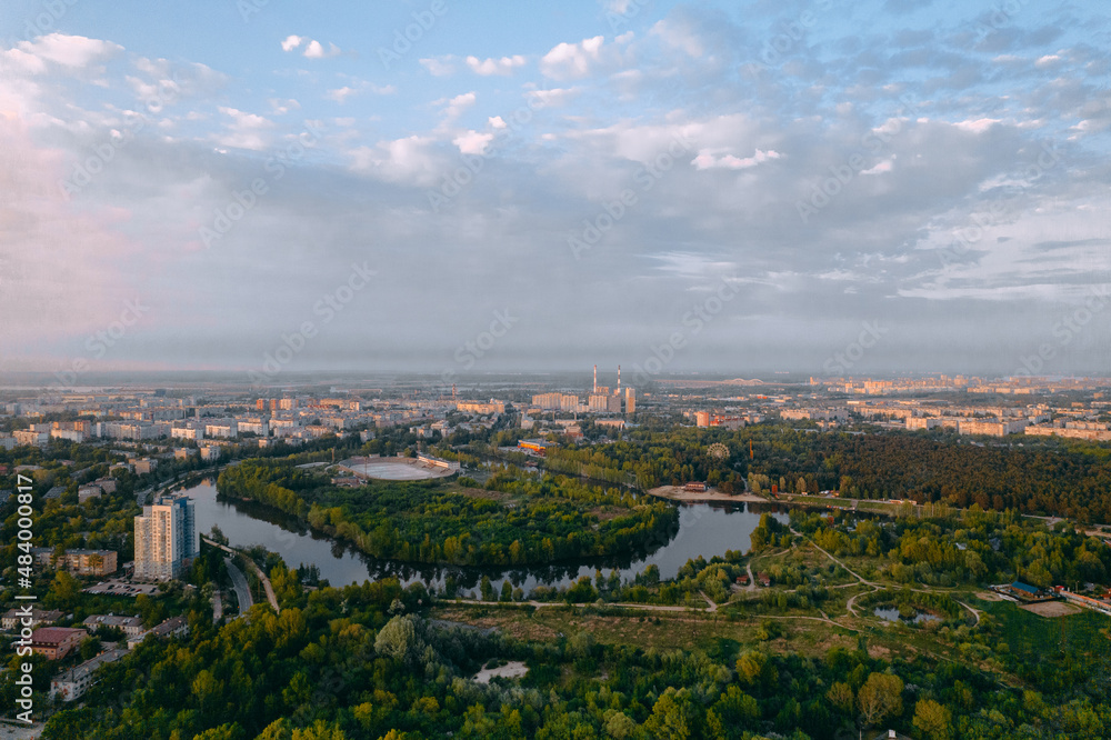 Aerial photography of a city park with a river