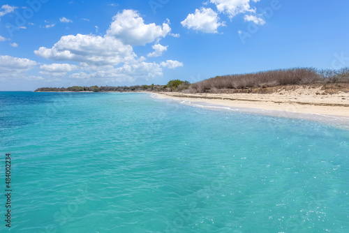 Fototapeta Naklejka Na Ścianę i Meble -  Tropical beauty in deserted beach. Inhabited island South of Tun