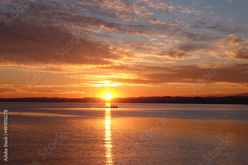 Tramonto sul Lago di Garda con pescatori