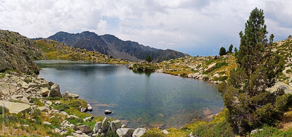 Φωτογραφία Lago de Ensagent (Encamp - Andorra)